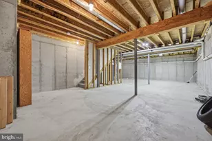 25 Brittany Ct, Middletown, NJ 07748 - Photo 38
