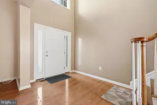 25 Brittany Ct, Middletown, NJ 07748 - Photo 4