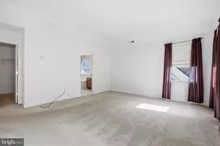 25 Brittany Ct, Middletown, NJ 07748 - Photo 28