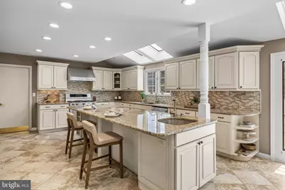 7 Michael Court, Englishtown, NJ 07726 - Photo 2