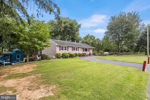 7 Chambers Rd, Millstone Township, NJ 08510 - Photo 2