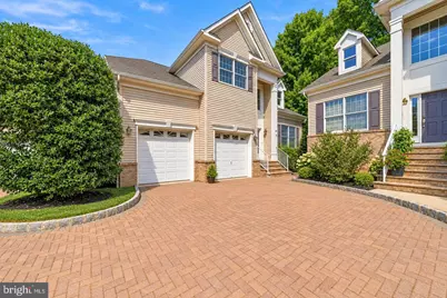 25 Brittany Court, Atlantic Highlands, NJ 07716 - Photo 2