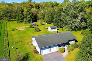 32 Arneytwn Hornerstwn Rd, Cream Ridge, NJ 08514 - Photo 1