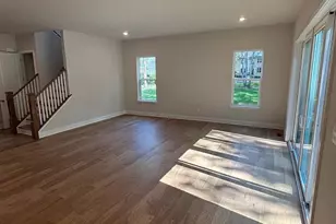 102 Goergetown Dr, Freehold, NJ 07728 - Photo 2
