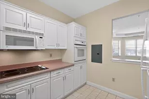 2006 Windrow Dr, Princeton, NJ 08540 - Photo 10