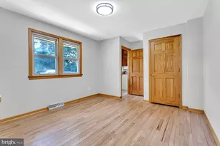 174 Hardenburg Ln, Milltown, NJ 08850 - Photo 18