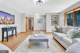 174 Hardenburg Ln, Milltown, NJ 08850 - Photo 4