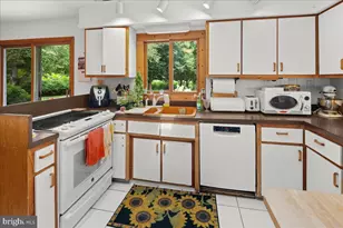 260 Friendship Rd, Cranbury Township, NJ 08512 - Photo 10