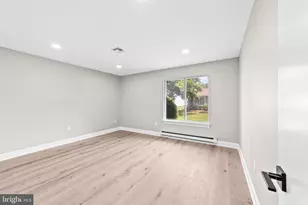 442 Dahlia Plaza, Monroe Township, NJ 08831 - Photo 18