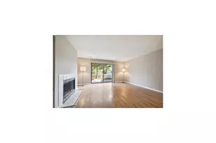 199 Hampshire Dr, Plainsboro Township, NJ 08536 - Photo 2