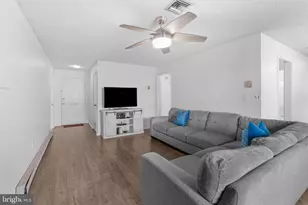 25 Pitman, Monroe Township, NJ 08831 - Photo 6