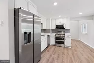 5 Waverly Dr E, Edison, NJ 08817 - Photo 8