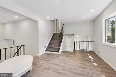 5 Waverly Drive E, Edison, NJ 08817 - Photo 4