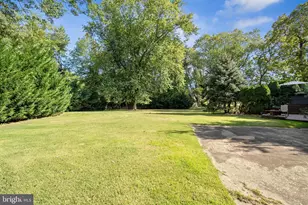 239 Mounts Mills Rd, Monroe Township, NJ 08831 - Photo 16