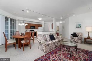 4031 Bayberry Ct, Monmouth Junction, NJ 08852 - Photo 8