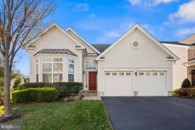 9 Bellingham Drive, Kendall Park, NJ 08824 - Photo 1