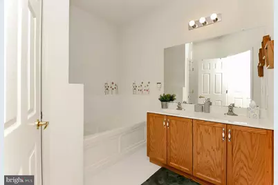 802 Schindler Drive N, Monmouth Junction, NJ 08852 - Photo 32