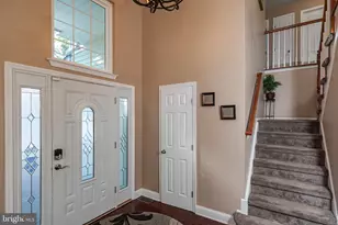 13 Setter Pl, Kendall Park, NJ 08824 - Photo 4