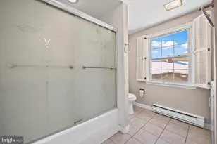 137 Plymouth Ln, Monroe Township, NJ 08831 - Photo 18