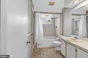 8 Marc Dr, Dayton, NJ 08810 - Photo 24
