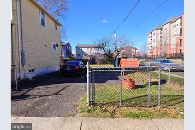 83 John, Carteret, NJ 07008 - Photo 2