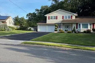 22 Tuscorora Circle, Old Bridge Township, NJ 08857 - Photo 2