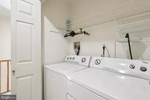 339 Constitution Cir, North Brunswick Township, NJ 08902 - Photo 24