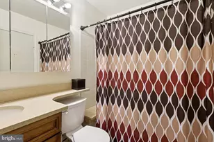 339 Constitution Cir, North Brunswick Township, NJ 08902 - Photo 22