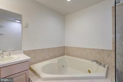 100 Forest Drive, Piscataway Township, NJ 08854 - Photo 54