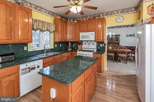 4 Gramercy Rd, Monmouth Junction, NJ 08852 - Photo 10