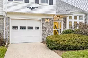 307 Modele Plaza, Monroe Township, NJ 08831 - Photo 2