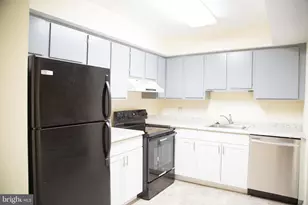 3131 Sayre Dr, Plainsboro Township, NJ 08540 - Photo 8