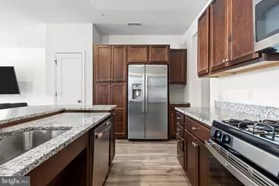 228 Park Ln, Dunellen, NJ 08812 - Photo 8