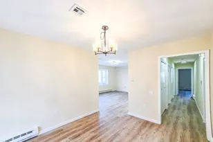 220 Manchester Ln, Monroe Township, NJ 08831 - Photo 10