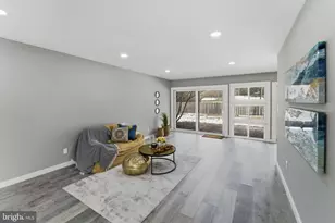 20 Stockton Rd, Kendall Park, NJ 08824 - Photo 10