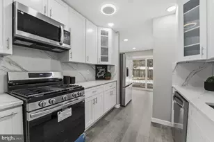 20 Stockton Rd, Kendall Park, NJ 08824 - Photo 16