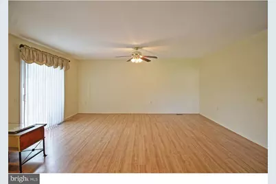 3 John Adams Court #D, Monroe Township, NJ 08831 - Photo 4