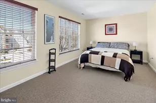 38 Edgemere Dr, Kendall Park, NJ 08824 - Photo 40