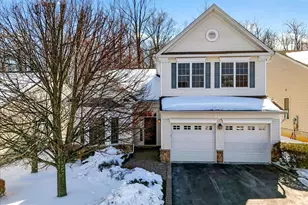 38 Edgemere Dr, Kendall Park, NJ 08824 - Photo 4