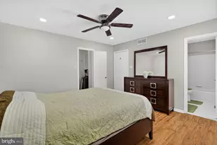 136 Hampshire Dr, Plainsboro Township, NJ 08536 - Photo 16