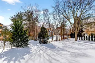 1 Joshua Ct, Kendall Park, NJ 08824 - Photo 12