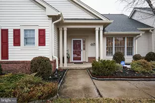 13 Hedge Row Rd, Plainsboro Township, NJ 08540 - Photo 8