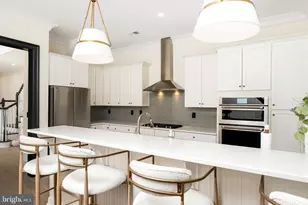 11 Hamilton Dr, Cranbury Township, NJ 08512 - Photo 6