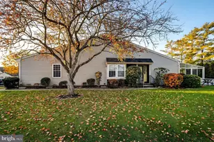 3 Surrey Ct, Monroe Township, NJ 08831 - Photo 2