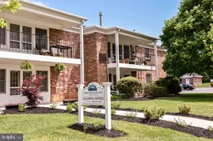 504 Lakeview Terrace, Plainsboro Township, NJ 08540 - Photo 4