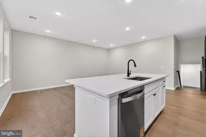 505 Sadie Circle, New Brunswick, NJ 08901 - Photo 6