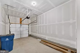 505 Sadie Cir, New Brunswick, NJ 08901 - Photo 24