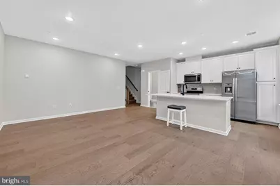 505 Sadie Circle, New Brunswick, NJ 08901 - Photo 4