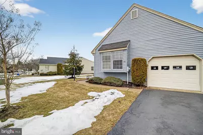 17 George Washington Drive, Monroe Township, NJ 08831 - Photo 2