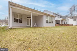 37 Andover Dr, Kendall Park, NJ 08824 - Photo 2